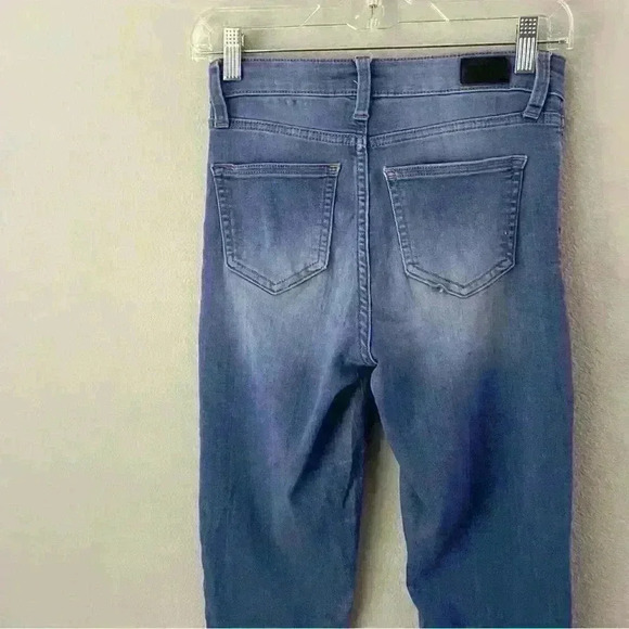 Celebrity Pink Distressed Skinny Jeans  size 25 - Picture 5 of 15